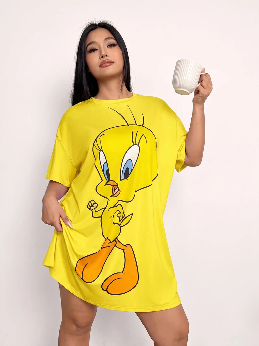 LOONEY TUNES X SHEIN Plus Size Women Cartoon Print Round Neck Nightgown, - Yellow - View 1