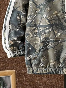 SHEIN Explorewe 返校季男童2件套休閒套裝，半拉鍊連帽長袖夾克，白色飾邊配寬/窄織帶，搭配梭織長褲，3D工裝口袋、白色寬織帶側飾邊與鬆緊腰，男童夏季長袖長褲套裝，男童服飾 - 彩色 - 查看 5