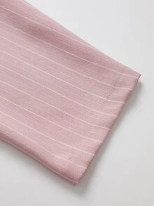 GlowEve CURVE Blazer Wanita Ukuran Plus Elegan dengan Motif Garis-Garis Pink dan Tekstur, Cocok untuk Perjalanan Sehari-hari - Berwarna merah muda - View 4