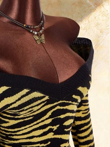 Amplova Women's Tiger Print Fitted Mini Knit Dress - Black - View 10