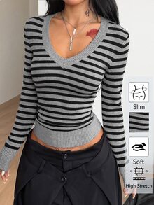 Coolane كنزة نسائية رمادية مخططة بياقة على شكل حرف V وأكمام طويلة ضيقة - رمادي - مشاهدة 2