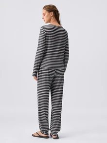 Loungeista Setelan Piyama Wanita Atasan Lengan Panjang Motif Garis-garis Kasual dengan Kancing Jepret Depan, Pakaian Musim Gugur dan Musim Dingin - Dark Grey - View 2