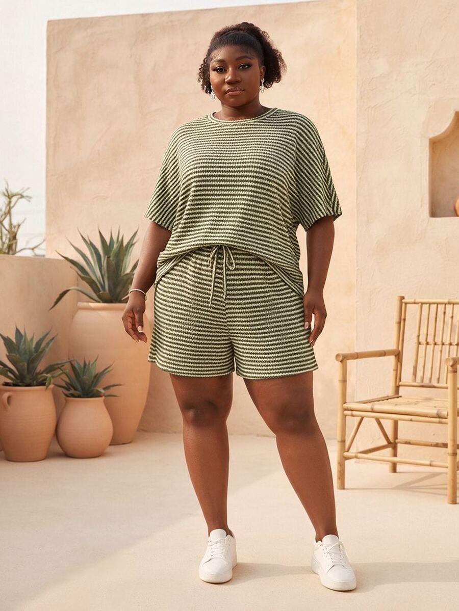CurvyTilda Plus Size 2pcs Set: Summer Vacation T-Shirt And Shorts, Summer Outfits Elegant - Army Green - View 1