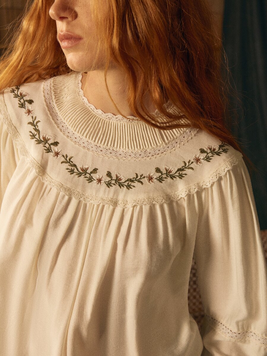 MOTF STUDIO EMBROIDERY FLORAL FLARE SLEEVE LACE INSERT BLOUSE - Beige - View 1