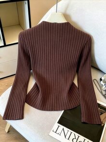 GlowEve 女款焦糖棕復古刺繡V領修身羅紋針織毛衣 法式民族風單排扣薄款開襟衫 秋冬 - 棕色 - 查看 2