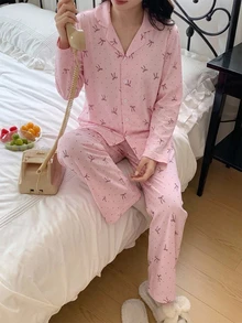2件組女童休閒簡約可愛棕色圓點蝴蝶結印花長袖開襟衫與長褲居家睡衣，慵懶居家風，秋冬款 - 粉色 - 查看 2