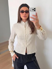 Siren Gaze 秋季新款新中式女款青蛙鈕扣襯衫，黑白配色，優雅風格，適合早午餐、辦公室、茶會 - 杏色 - 查看 9