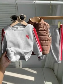 SHEIN 3pcs Baby Boy Cute Autumn/Winter Versatile Deep Blue Fleece Lined Thick Vest Jacket, Grey Long Sleeve Sweatshirt, Long Pants Set, 3-Piece Outfit, Jacket Set, Infant Set, Autumn/Winter Set, Sweatshirt Set, Sports Set - Multicolor - View 8