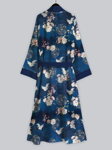 Irokai 鶴牡丹山花印花寬袖和服罩衫，前開襟綁腰浴袍，日式浴衣度假旅行海軍藍 - 彩色 - 查看 2