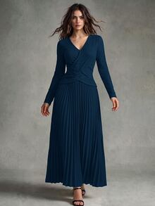 Calvaya Gaun Wanita Elegan dengan Kerah V, Kancing Dekoratif, Warna Polos, dan Hem Berlipit Silang - Biru - View 1