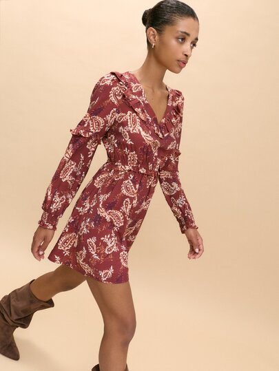 Nöista Burgundy Paisley Mini Dress With Ruffle V-Neck, Puff Sleeves And Fitted Waist. A Cute, Elegant Style For Fall, Going Out And Party Occasions.