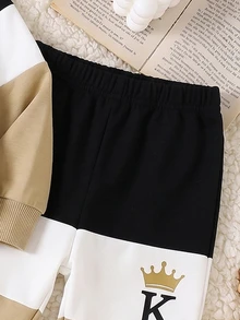 SHEIN 新生兒男嬰 2 件套，時尚極簡對比色寬條紋皇冠與字母 K 印花圓領長袖衛衣上衣與寬條紋字母印花運動長褲套裝，柔軟面料，適合外出，秋冬季 - 彩色 - 查看 5
