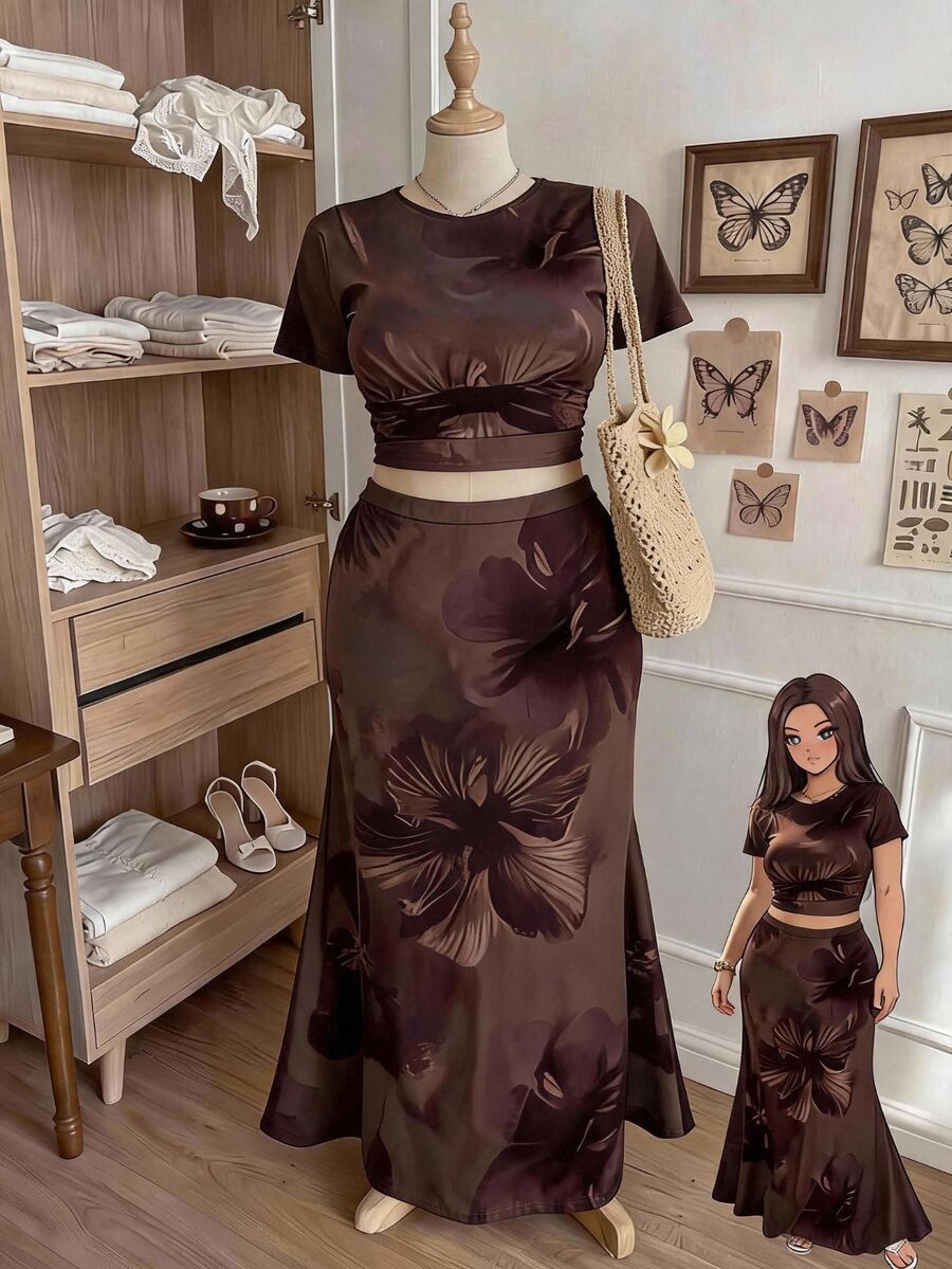 Comfortcana Floral Print T-Shirt & Skirt Casual Plus Size 2-Piece Set - Brown - View 1