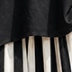 Hitam