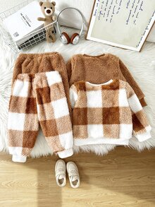 SHEIN Vintaside Kids 4件/2套男嬰幼兒新生兒0-3歲秋冬休閒可愛熊圖案刺繡毛絨格紋圓領長袖衛衣褲套裝，適合日常穿著與外出，適用春/秋/冬 - 棕色 - 查看 2