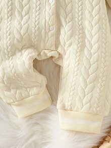 SHEIN Vintaside Kids 新生兒中性嬰兒 0-3歲 淺藍色按扣前開長袖連身衣 可愛藍白條紋 秋季家庭套裝 羅紋 Polo 領休閒秋季穿搭 - 杏色 - 查看 9