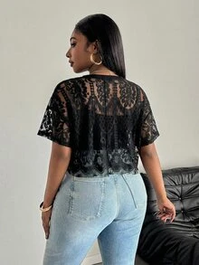 SHEIN PETITE CURVE CURVE 大尺碼女款黑色夏季優雅夜店上衣，花卉刺繡荷葉邊小巧設計，高腰度假風 - 黑色 - 查看 2