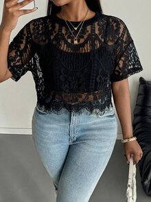 SHEIN PETITE CURVE CURVE 大尺碼女款黑色夏季優雅夜店上衣，花卉刺繡荷葉邊小巧設計，高腰度假風 - 黑色 - 查看 3