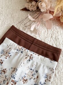 SHEIN Baby Girl Cute Floral Pattern Ruffle Round Neck Long Sleeve Pants Soft Comfortable Skin-Friendly Home Sleepwear Set 4pcs, 2 Random Sets - Multicolor - View 3