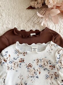 SHEIN Baby Girl Cute Floral Pattern Ruffle Round Neck Long Sleeve Pants Soft Comfortable Skin-Friendly Home Sleepwear Set 4pcs, 2 Random Sets - Multicolor - View 2