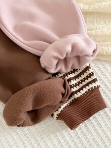 LMoss Kids 女嬰復古花卉圖案條紋針織柔軟圓領長袖套頭衛衣彈性腰收口秋冬長褲6件套 - 彩色 - 查看 5