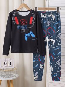 SHEIN 男童 2 件組遊戲控制器印花修身居家服套裝，圓領長袖耳機與控制器印花上衣 + 同款滿版印花修身長褲，柔軟親膚面料，可兼作睡衣與秋冬內搭，休閒百搭居家服套裝 - 黑色 - 查看 3