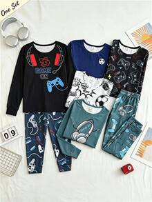 SHEIN 男童 2 件組遊戲控制器印花修身居家服套裝，圓領長袖耳機與控制器印花上衣 + 同款滿版印花修身長褲，柔軟親膚面料，可兼作睡衣與秋冬內搭，休閒百搭居家服套裝 - 黑色 - 查看 2