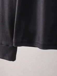 SHEIN 男童 2 件組遊戲控制器印花修身居家服套裝，圓領長袖耳機與控制器印花上衣 + 同款滿版印花修身長褲，柔軟親膚面料，可兼作睡衣與秋冬內搭，休閒百搭居家服套裝 - 黑色 - 查看 8