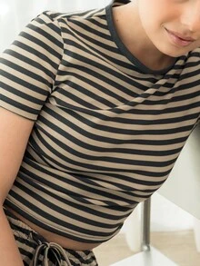 Ximena Robles Ximena Robles 條紋針織短袖上衣與條紋短褲女款休閒套裝，外出穿搭，夏季優雅女裝 - 彩色 - 查看 3