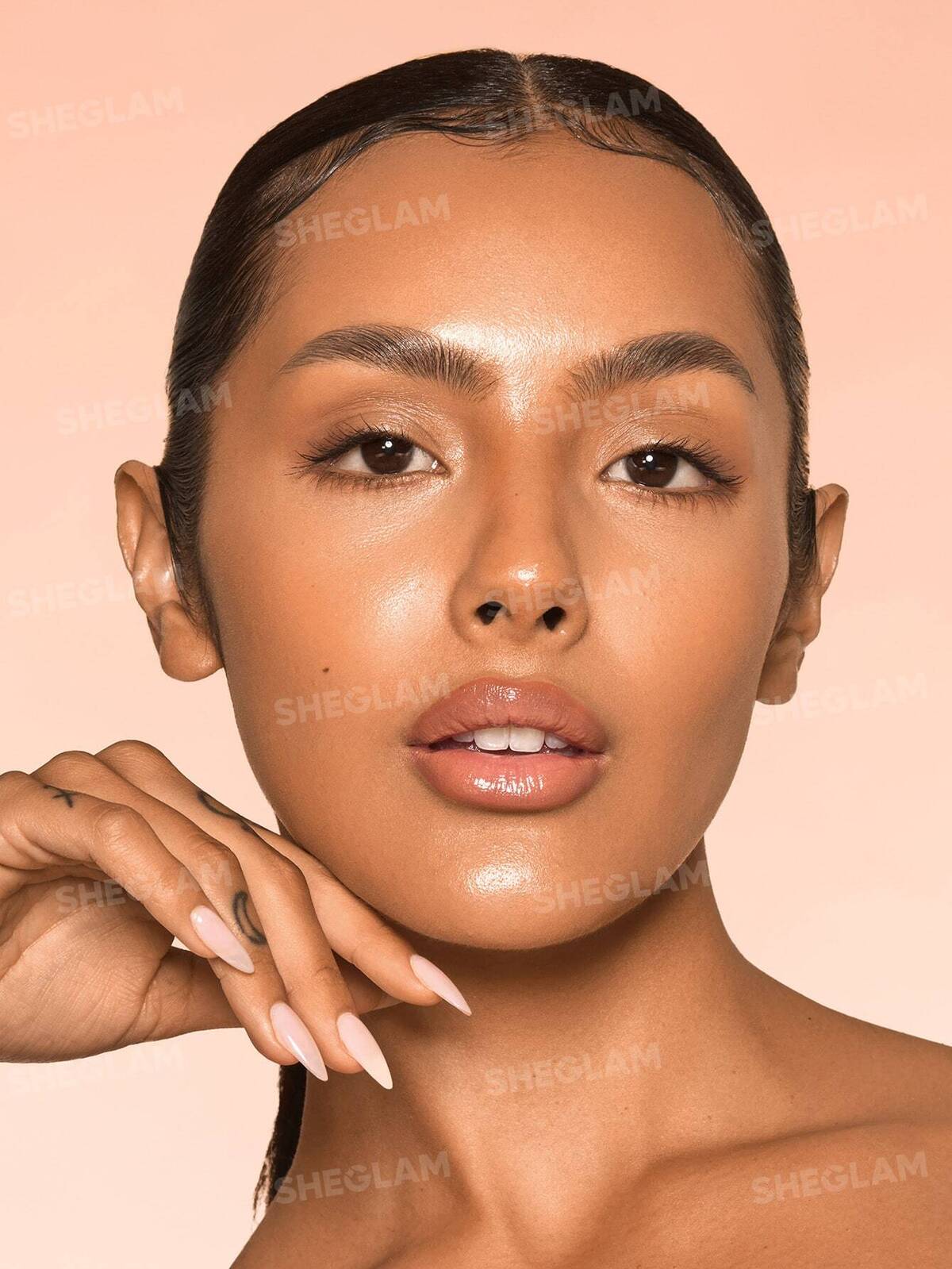 Lumi Lock & Go Cushion Foundation-Golden Marken-Schönheit Kosmetik Make-up für Frauen und Mädchen