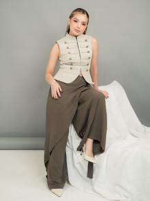 Ximena Robles Ximena Robles 淺卡其色修身拉鍊前開拿破崙/軍裝背心女款，夏季，外出，鄉村音樂會 - 卡其色 - 查看 1