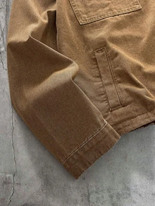 AXEPEAK 男士休閒拼色水洗牛仔夾克，翻蓋口袋，Grunge、都市、工裝風 - 卡其色 - 查看 4