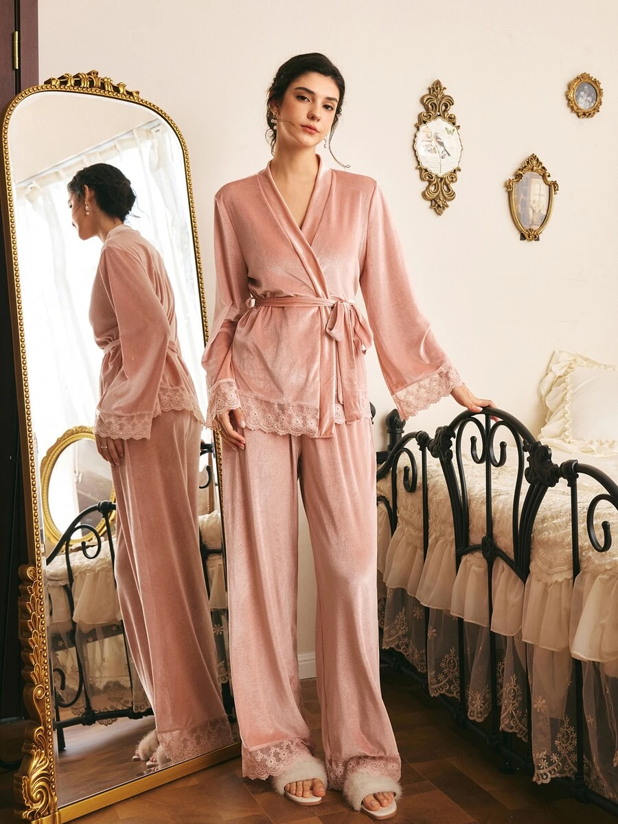 Côtesoire 法式優雅刺繡蕾絲拼接綁帶天鵝絨女款睡衣套裝 - 粉色 - 查看 1