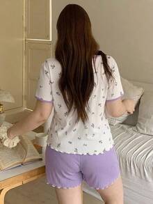 Dazy Plus 碎花短袖鈕扣上衣與短褲 2 件套居家服，春夏睡衣套裝 - 紫色 - 查看 2
