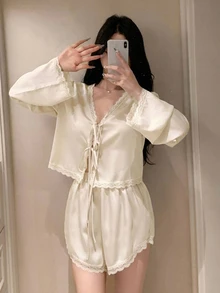 DAZY 浪漫蕾絲拼接緞面繫帶上衣與超短睡褲女款睡衣套裝 秋季 - 白色 - 查看 6