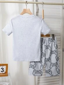 SHEIN 男童夏季字母印花短袖T恤和全游戏手柄印花紧身短裤睡衣套装 - 淺灰色 - 查看 3