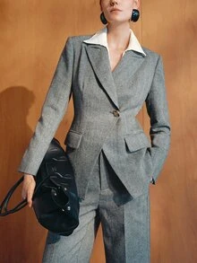 MOTF PREMIUM BLAZER WANITA MOTIF TULANG IKAN DENGAN KERAH PUNCAK KONTRAS - Hitam dan Putih - View 4