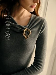 MOTF PREMIUM METAL BUCKLE DECOR SLIM FIT KNIT TOP - Grey - View 3