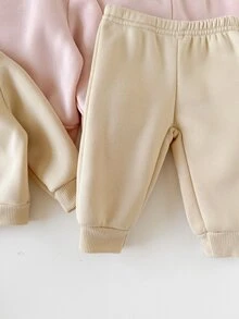 6-Piece Set Of Newborn Casual And Simple Round-Neck Sweatshirts And Trousers With Patch Decorations And Grab Material. A Cost-Effective Multi-Piece Set Suitable For Birthday Parties, Evening Parties, Performances, Weddings, Baptisms, And Opening Ceremonies. Suitable For Christmas And Holidays. Suitable For Daily Use, Suitable For School, Suitable For Travel, And Suitable For Autumn And Winter. - Multicolor - View 4