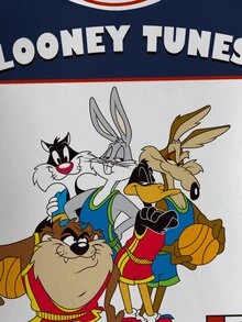 LOONEY TUNES X SHEIN بلوزة رياضية كاجوال بطبعة كرتونية بياقة طاقم وأكمام طويلة للأولاد المراهقين - أبيض - مشاهدة 5