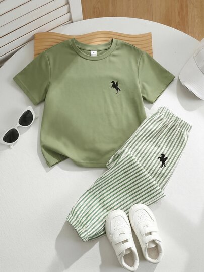 PrepCrw Setelan Kaos dan Celana Anak Laki-Laki Gaya Kasual Minimalis Retro Motif Bunga Huruf Inggris "King" Gaya Olahraga Vintage Amerika Warna Blok Nyaman Longgar Leher Bulat Lengan Pendek