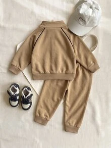 SHEIN Playful Pals 男童秋冬休閒時尚刺繡對比白飾邊拉鍊上衣與休閒時尚運動褲套裝 - 卡其色 - 查看 2