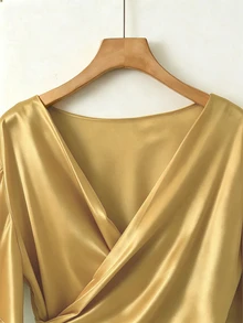 Franclia 優雅亮面緞面短袖襯衫，荷葉邊袖口與V領設計，休閒襯衫，適合晚餐派對，金色，夏季 - 黃色 - 查看 3