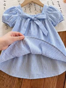 SHEIN 女宝宝可爱夏季蓝白条纹蝴蝶结装饰短袖连衣裙 - 藍色 - 查看 5