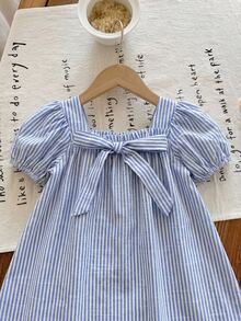 SHEIN 女宝宝可爱夏季蓝白条纹蝴蝶结装饰短袖连衣裙 - 藍色 - 查看 4