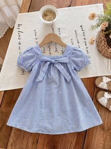 SHEIN 女宝宝可爱夏季蓝白条纹蝴蝶结装饰短袖连衣裙 - 藍色 - 查看 3