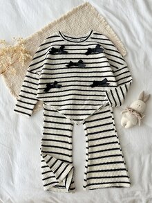 SHEIN Playful Pals 2pcs Young Girls Vintage Style Brown Ribbed Set, Soft Skin-Friendly Ribbed Fabric, Round Neck Top With Pearl Decor And Lantern Sleeve, Flared Pants - Black and White - View 5