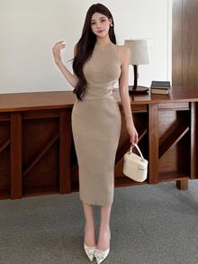 DAZY Gaun Sweater Polos dengan Pinggang Silang untuk Musim Gugur - Khaki - View 4