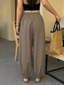 Livesso Petite 女款純色百褶休閒百搭長褲，適合日常通勤旅行，秋季正式日常穿搭，棕色系 - 棕色 - 查看 2