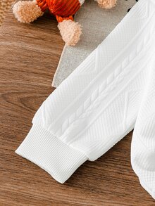 SHEIN Playful Pals 男嬰白色紋理布料刺繡小馬半拉鍊 Polo 衫上衣與黑色鬆緊腰長褲套裝，返校秋季款 - 黑與白 - 查看 7